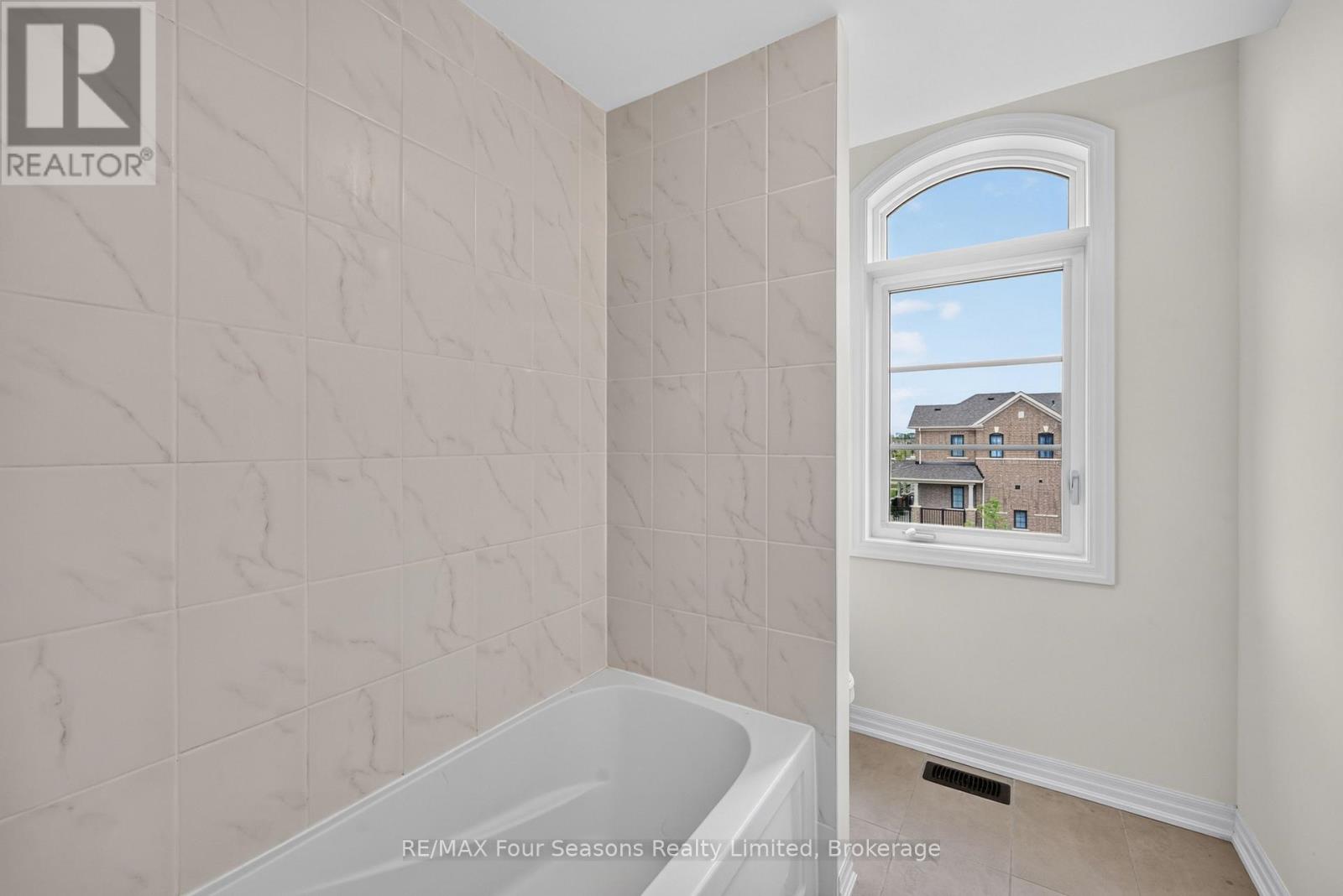203 Coates Drive, Clearview, Ontario  L0M 1S0 - Photo 34 - S13467204