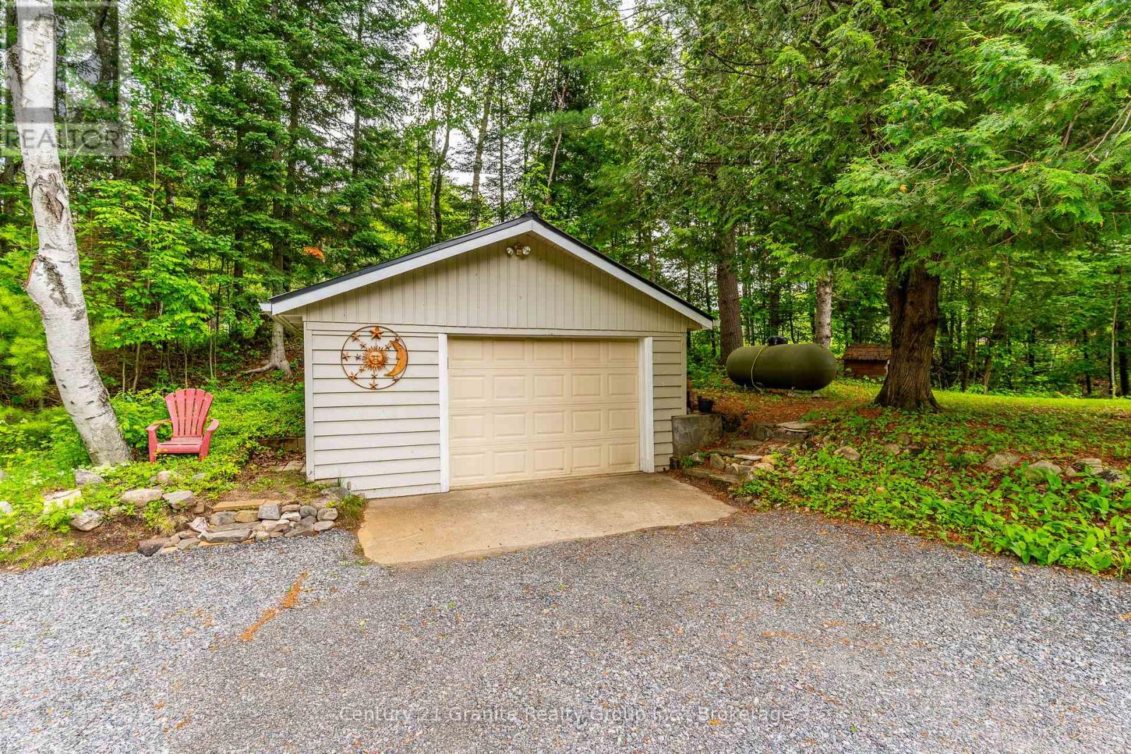 1003 Pontiac Drive, Minden Hills, Ontario  K0M 2K0 - Photo 3 - X13467322