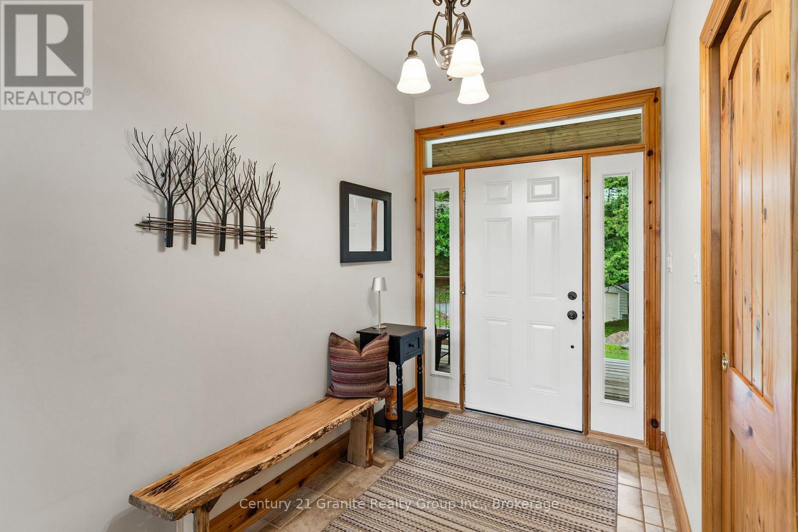 1003 Pontiac Drive, Minden Hills, Ontario  K0M 2K0 - Photo 5 - X13467322