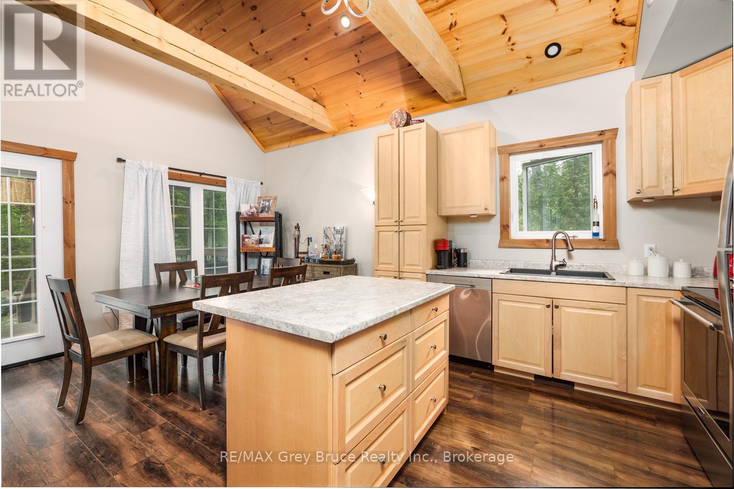73 Maple Drive, Northern Bruce Peninsula, Ontario  N0H 1Z0 - Photo 9 - X13467326
