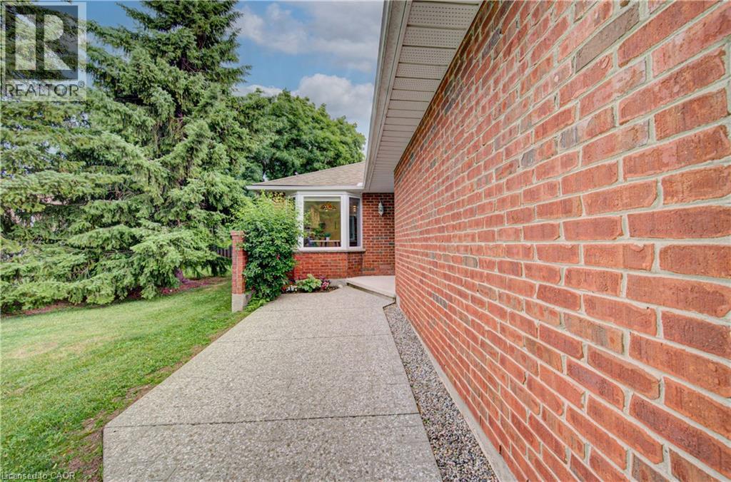 71 Beasley Crescent Unit# 1, Cambridge, Ontario  N1T 1P5 - Photo 4 - 40839636