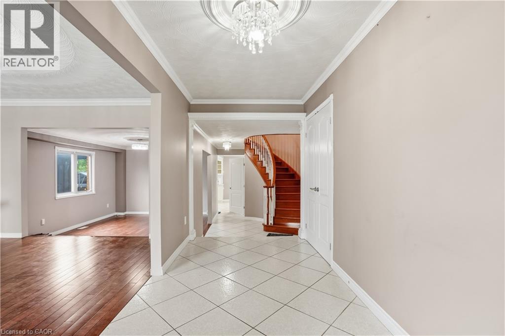 111 Aubrey Avenue, Stoney Creek, Ontario  L8J 2T2 - Photo 7 - 40840776