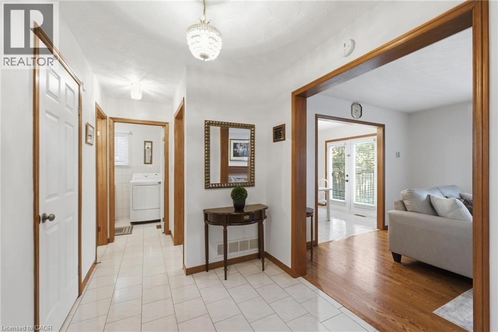 11 Gabriele Court, Hamilton, Ontario  L8G 5C4 - Photo 18 - 40841457