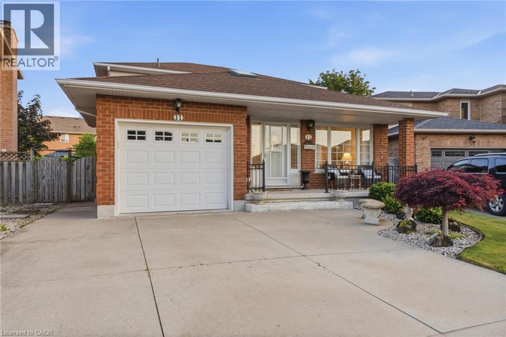 11 Gabriele Court, Hamilton, Ontario  L8G 5C4 - Photo 2 - 40841457