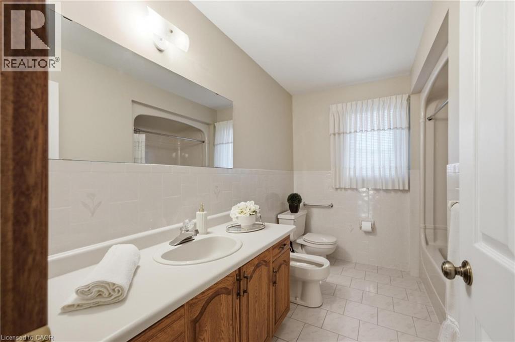 11 Gabriele Court, Hamilton, Ontario  L8G 5C4 - Photo 28 - 40841457