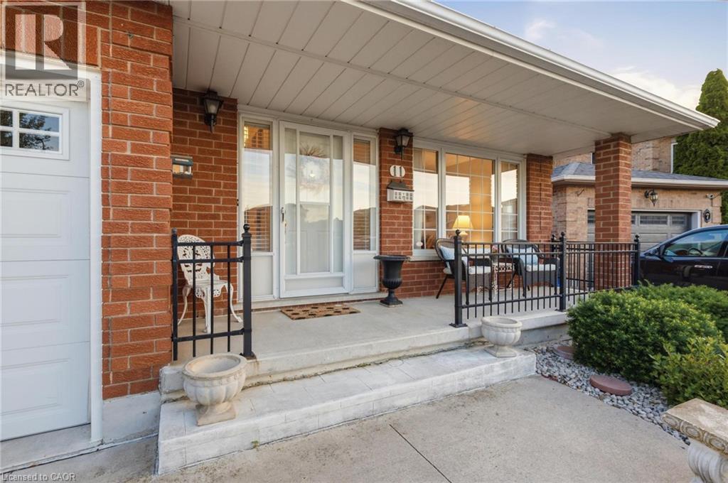 11 Gabriele Court, Hamilton, Ontario  L8G 5C4 - Photo 3 - 40841457