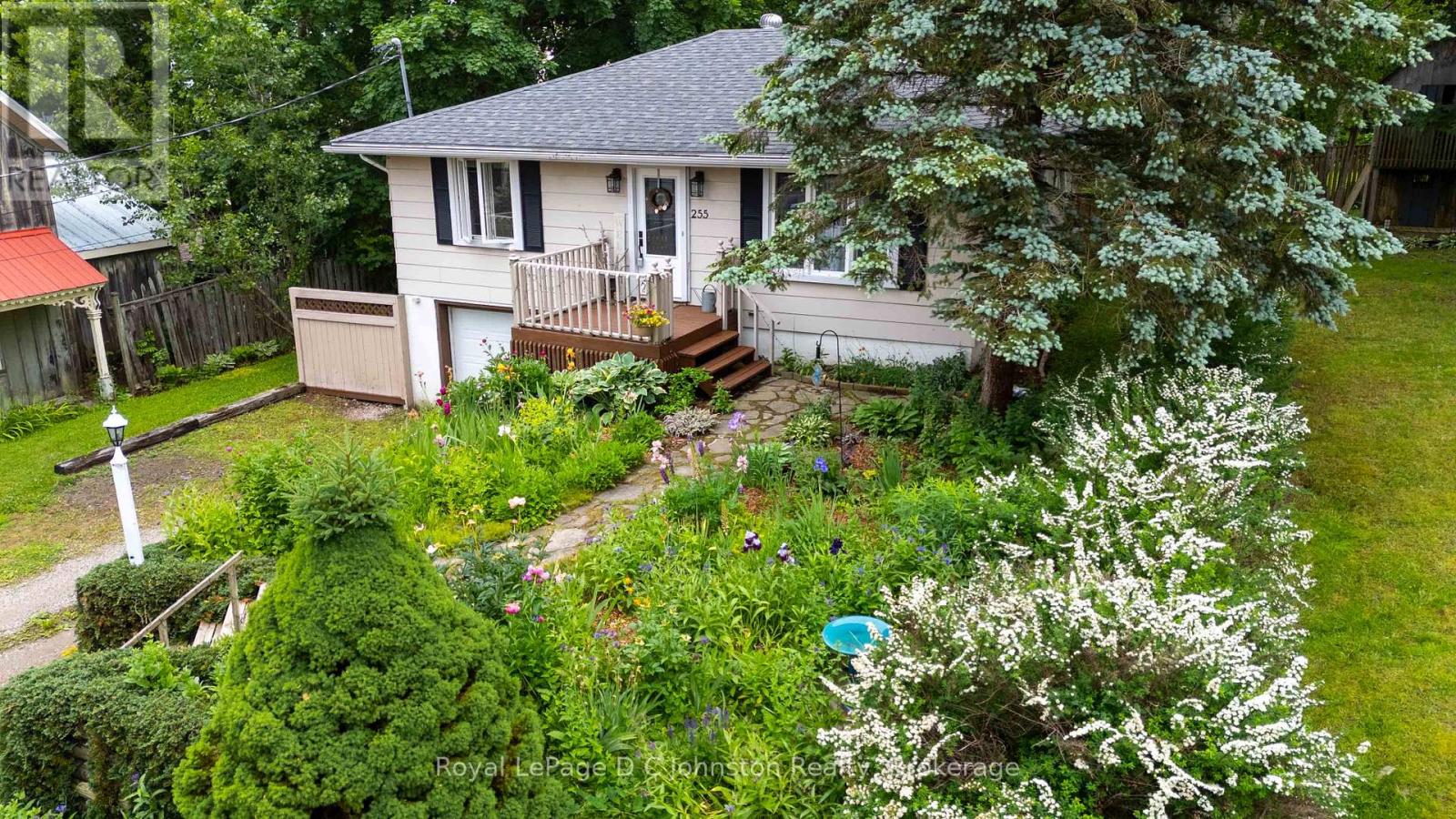 255 Rowe Street, Arran-Elderslie, Ontario  N0G 2N0 - Photo 2 - X13468246