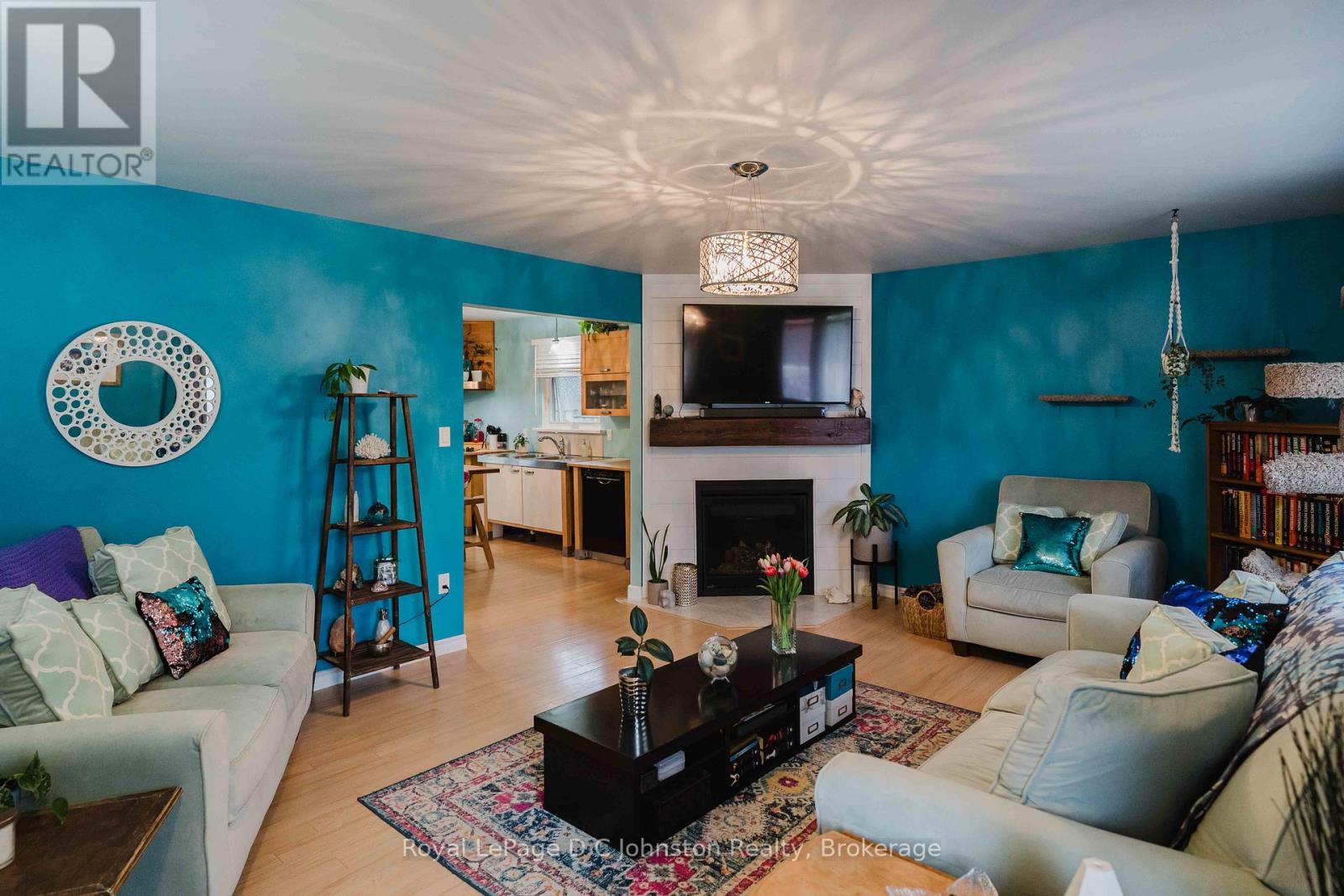 255 Rowe Street, Arran-Elderslie, Ontario  N0G 2N0 - Photo 5 - X13468246