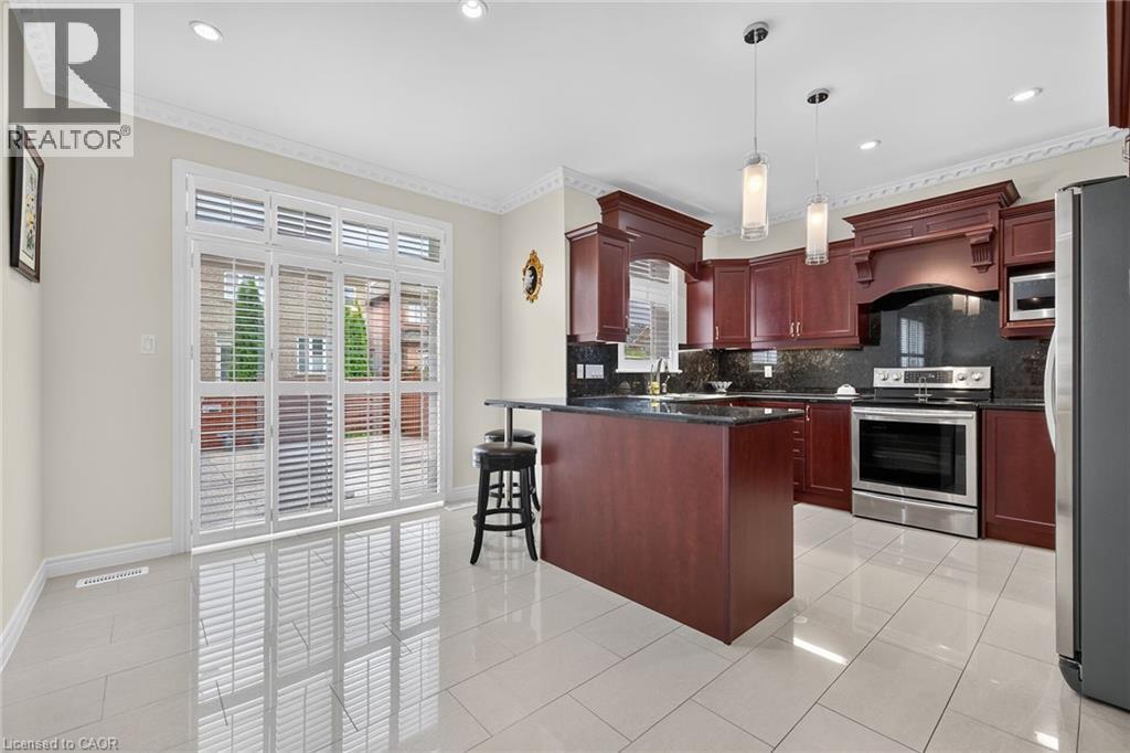 81 Morning Mist Drive, Hamilton, Ontario  L9B 0E6 - Photo 10 - 40841528