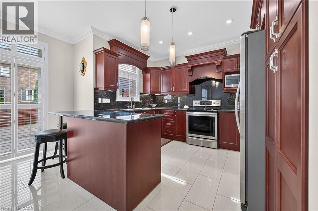 81 Morning Mist Drive, Hamilton, Ontario  L9B 0E6 - Photo 11 - 40841528