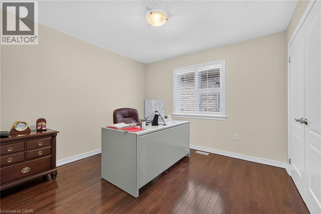 81 Morning Mist Drive, Hamilton, Ontario  L9B 0E6 - Photo 33 - 40841528