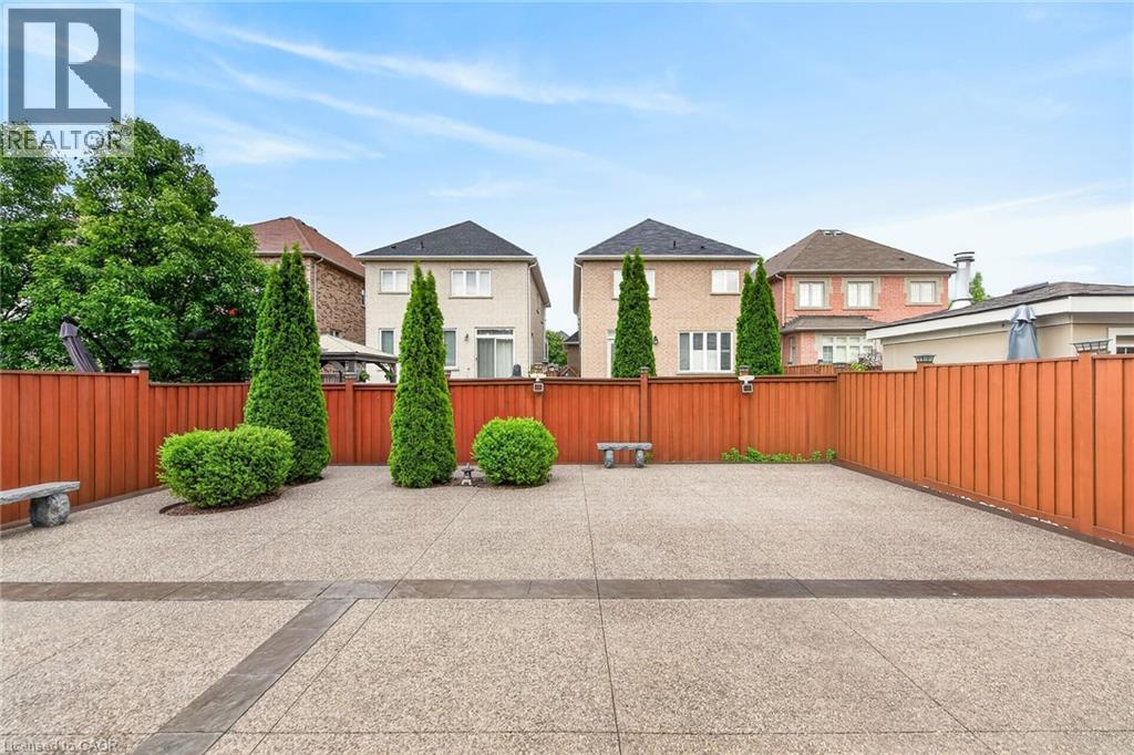 81 Morning Mist Drive, Hamilton, Ontario  L9B 0E6 - Photo 45 - 40841528