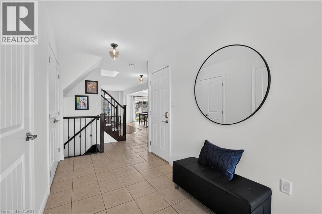 387 Murray Street, Grimsby, Ontario  L3M 3P4 - Photo 6 - 40841426