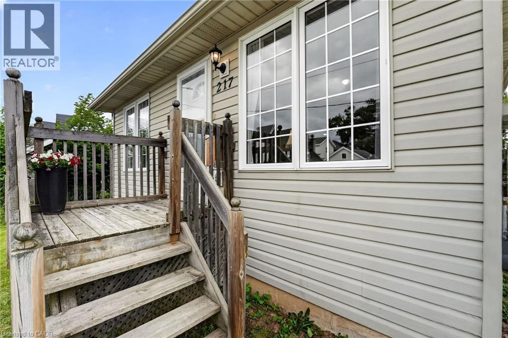 217 Pine Street, Dunnville, Ontario  N1A 2L4 - Photo 4 - 40841368