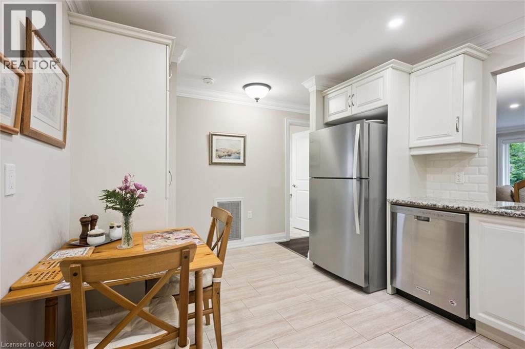 32 Cardinal Mindszenty Boulevard, Hamilton, Ontario  L9B 2M3 - Photo 12 - 40838802