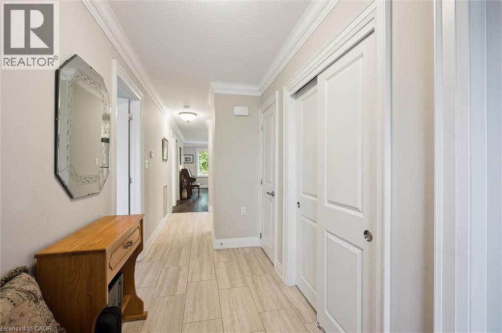 32 Cardinal Mindszenty Boulevard, Hamilton, Ontario  L9B 2M3 - Photo 6 - 40838802