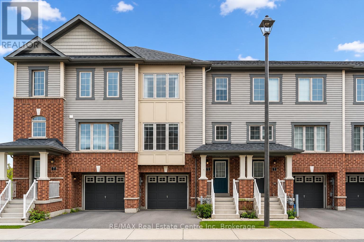 2 - 395 Linden Drive, Cambridge, Ontario  N3H 0C8 - Photo 2 - X13468446