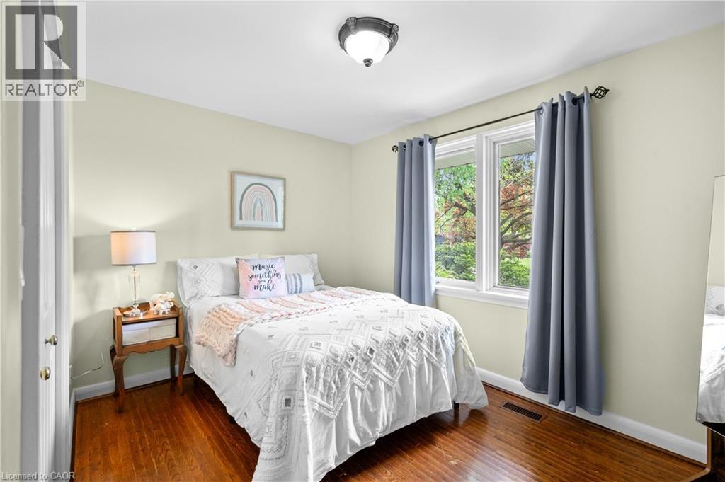 1589 Crediton Parkway, Mississauga, Ontario  L5G 3X2 - Photo 17 - 40841351