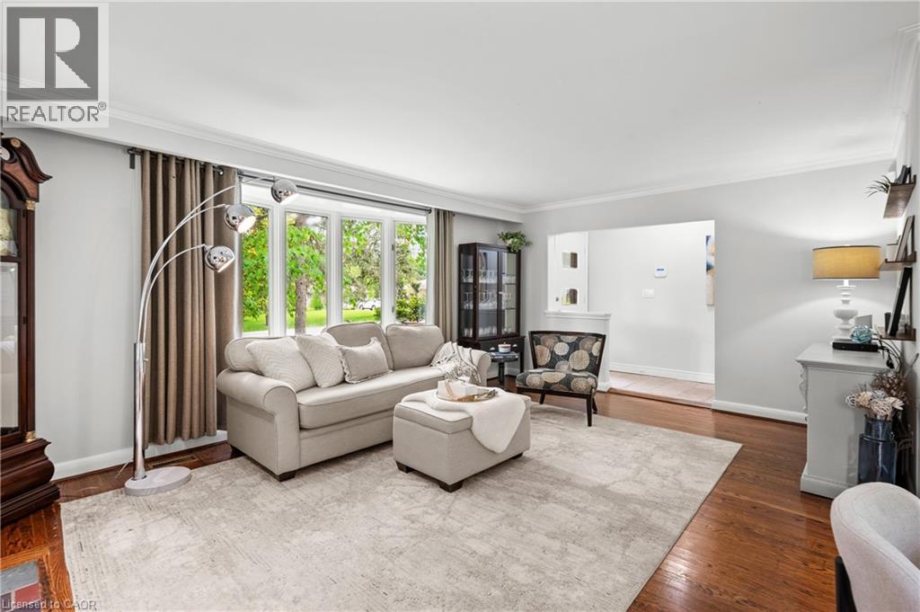 1589 Crediton Parkway, Mississauga, Ontario  L5G 3X2 - Photo 3 - 40841351