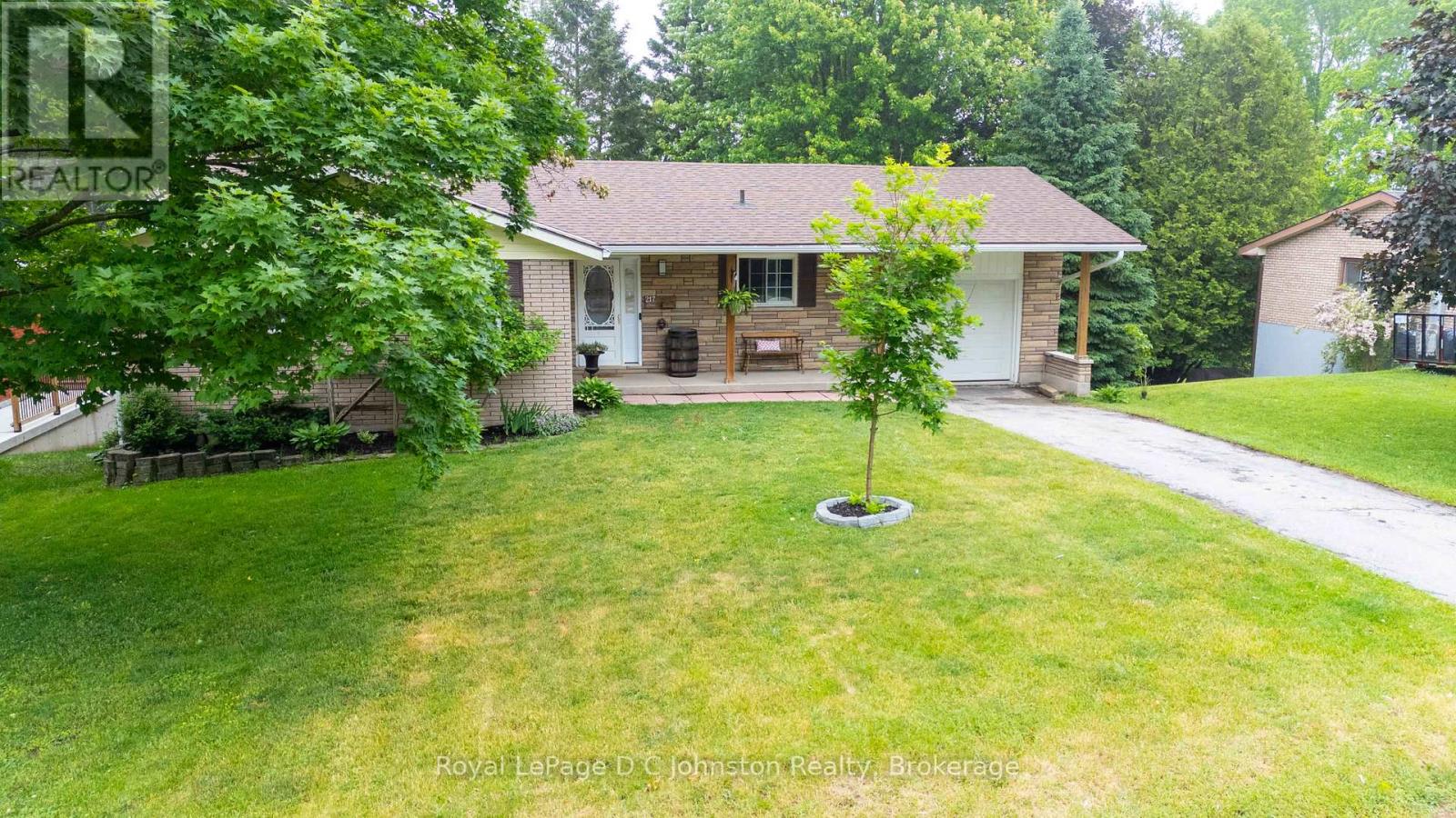 217 Albert Street, Arran-Elderslie, Ontario  N0G 2N0 - Photo 2 - X13468622