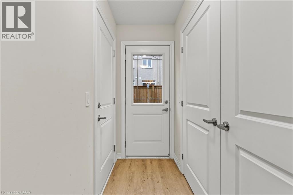 19 Picardy Drive Unit# 4, Hamilton, Ontario  L8J 0M7 - Photo 7 - 40841580