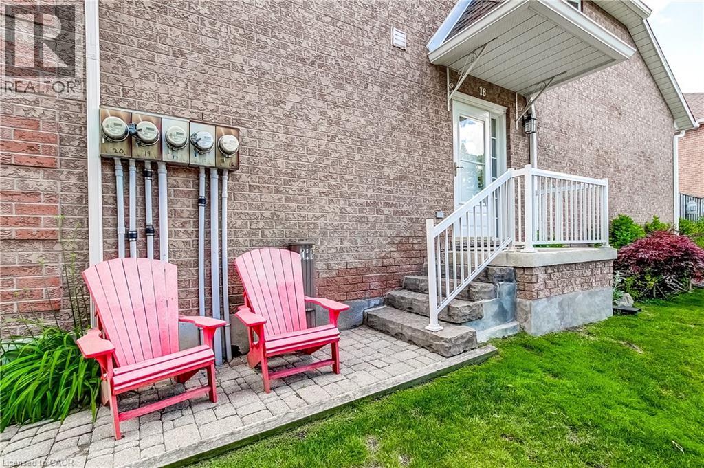 4 Victoria Street Unit# 16, Waterdown, Ontario  L9H 2B8 - Photo 2 - 40841314