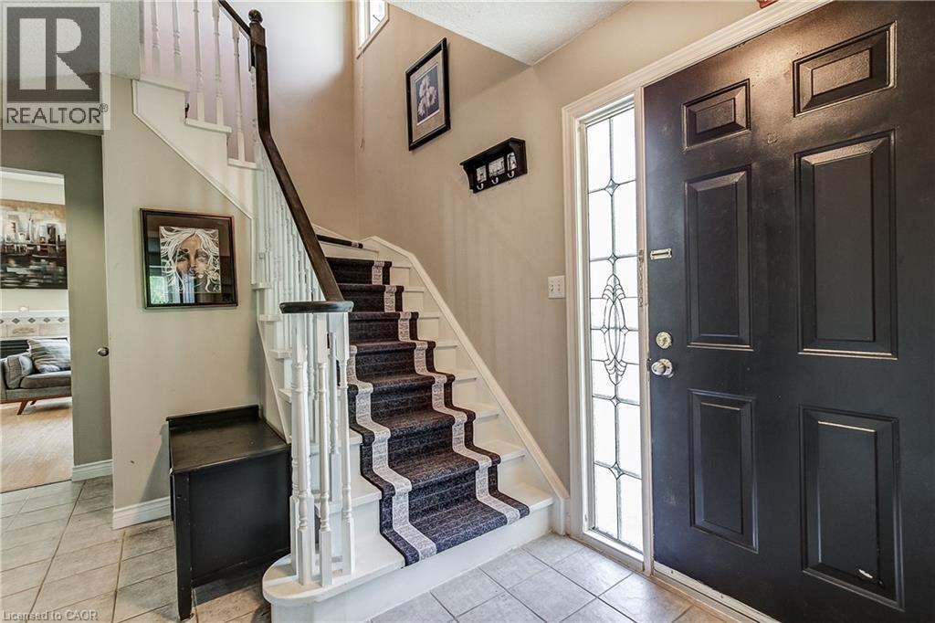 4 Victoria Street Unit# 16, Waterdown, Ontario  L9H 2B8 - Photo 3 - 40841314