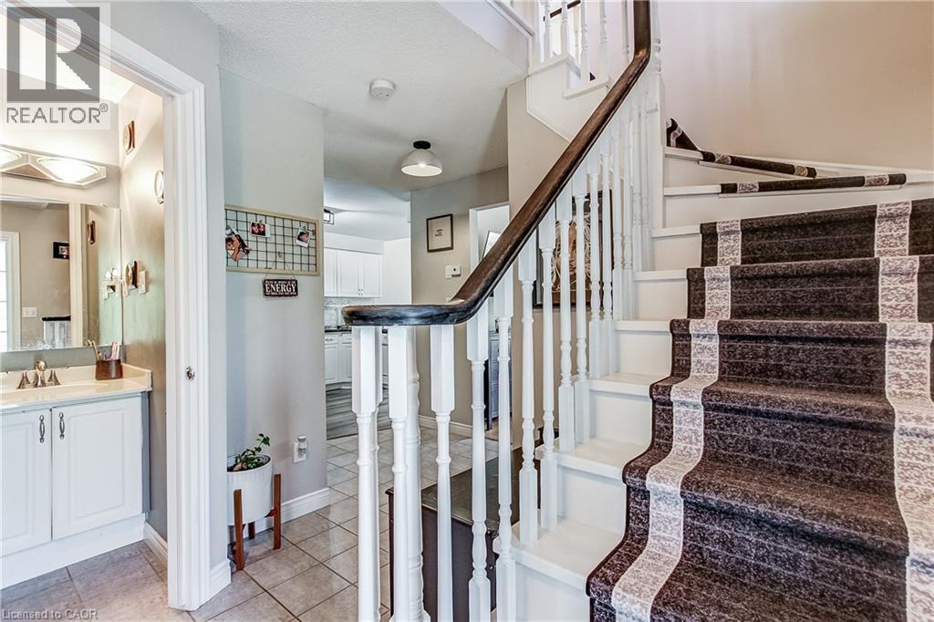 4 Victoria Street Unit# 16, Waterdown, Ontario  L9H 2B8 - Photo 4 - 40841314