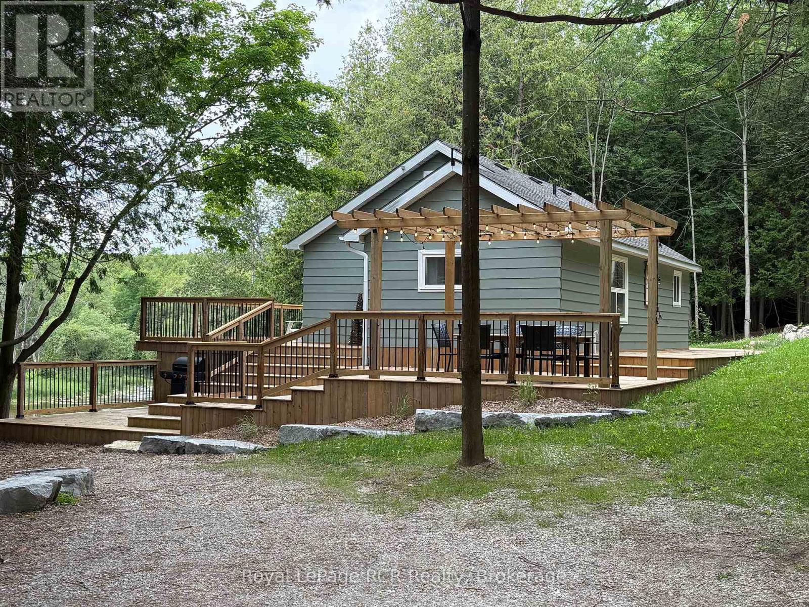 384275 Concession 4, West Grey, Ontario  N0C 1K0 - Photo 2 - X13469090