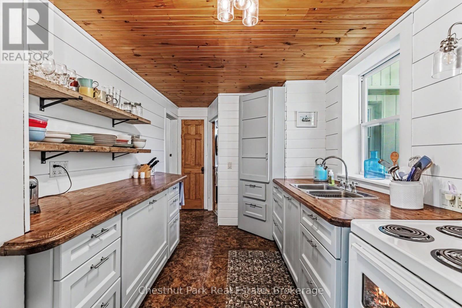 1248 Dorcas Bay Road, Northern Bruce Peninsula, Ontario  N0H 2R0 - Photo 15 - X13469410