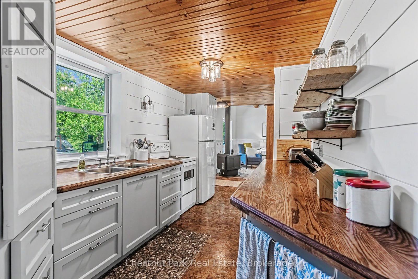 1248 Dorcas Bay Road, Northern Bruce Peninsula, Ontario  N0H 2R0 - Photo 18 - X13469410