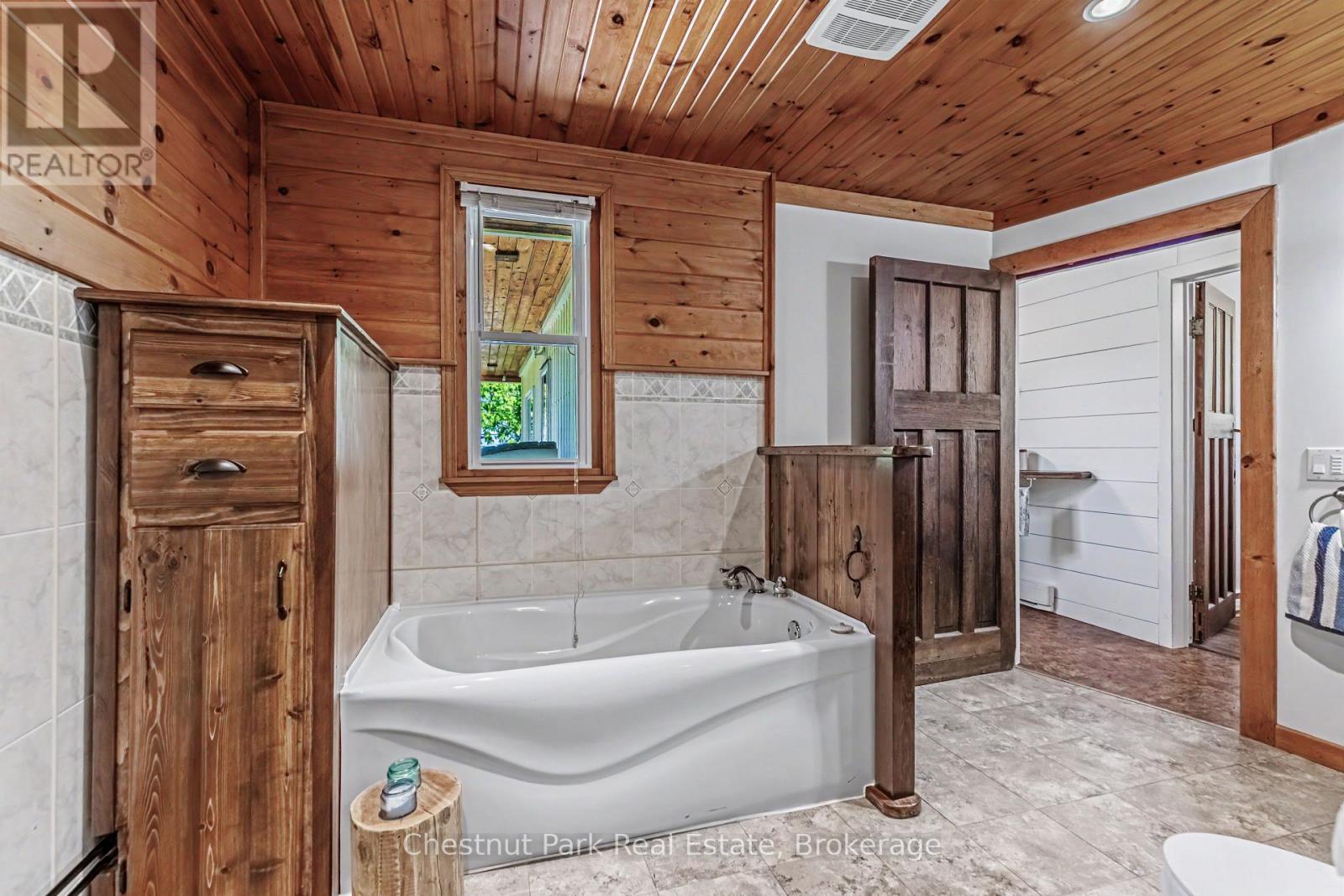 1248 Dorcas Bay Road, Northern Bruce Peninsula, Ontario  N0H 2R0 - Photo 24 - X13469410