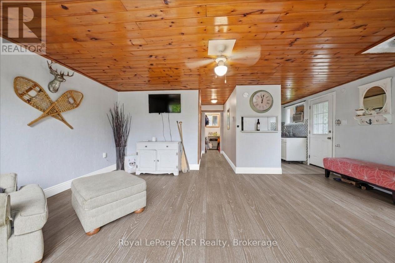 45 Andrew Drive, Tiny, Ontario  L9M 0B4 - Photo 10 - S13469628