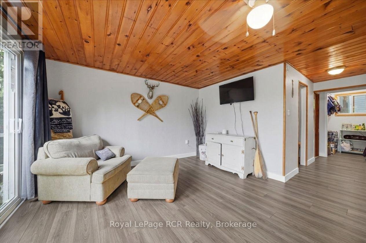 45 Andrew Drive, Tiny, Ontario  L9M 0B4 - Photo 8 - S13469628