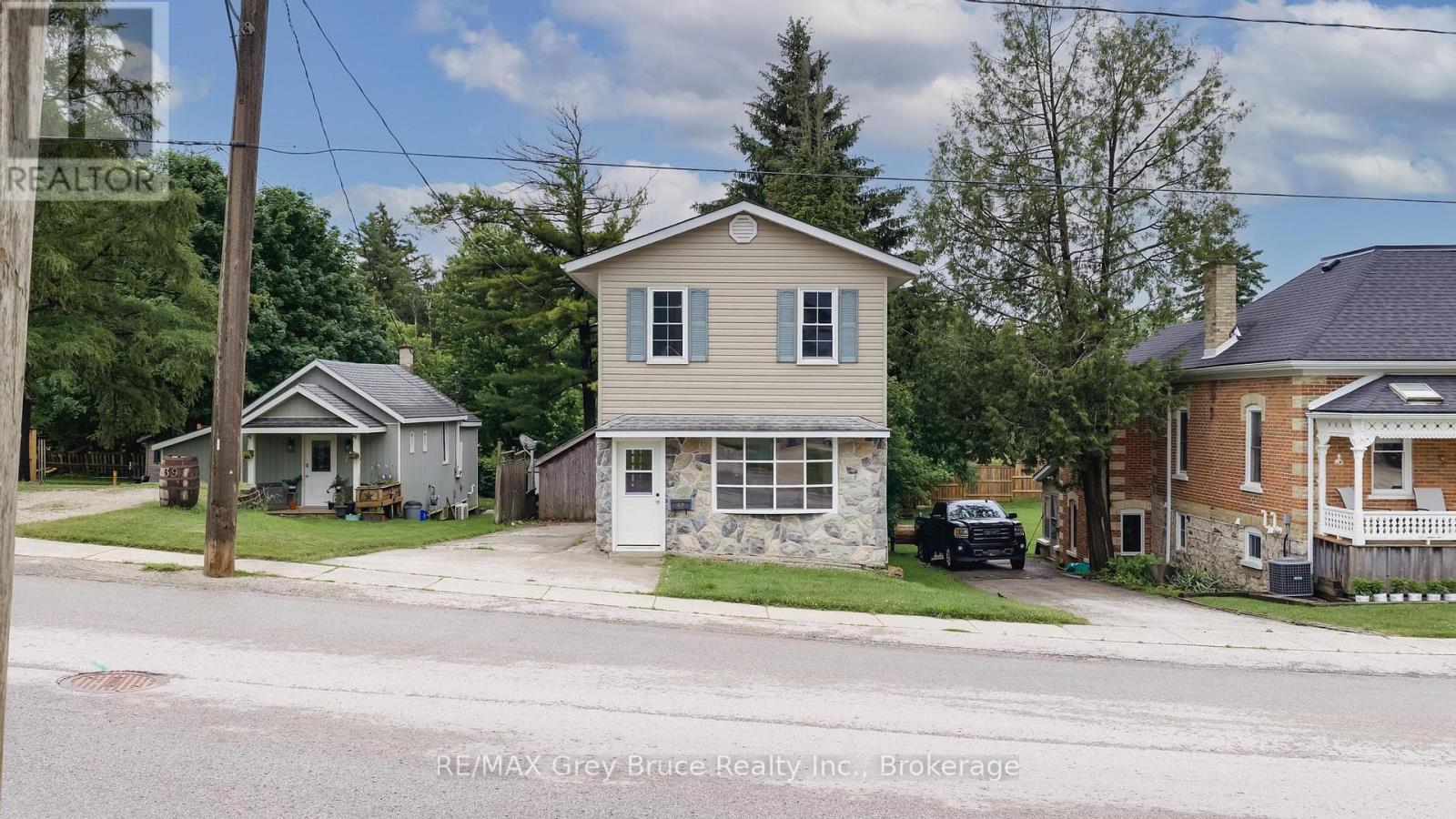 43 4th Street Nw, Arran-Elderslie, Ontario  N0G 1L0 - Photo 2 - X13469616