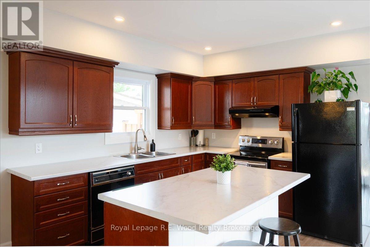 34 King Street, Tillsonburg, Ontario  N4G 3E5 - Photo 11 - X13469730