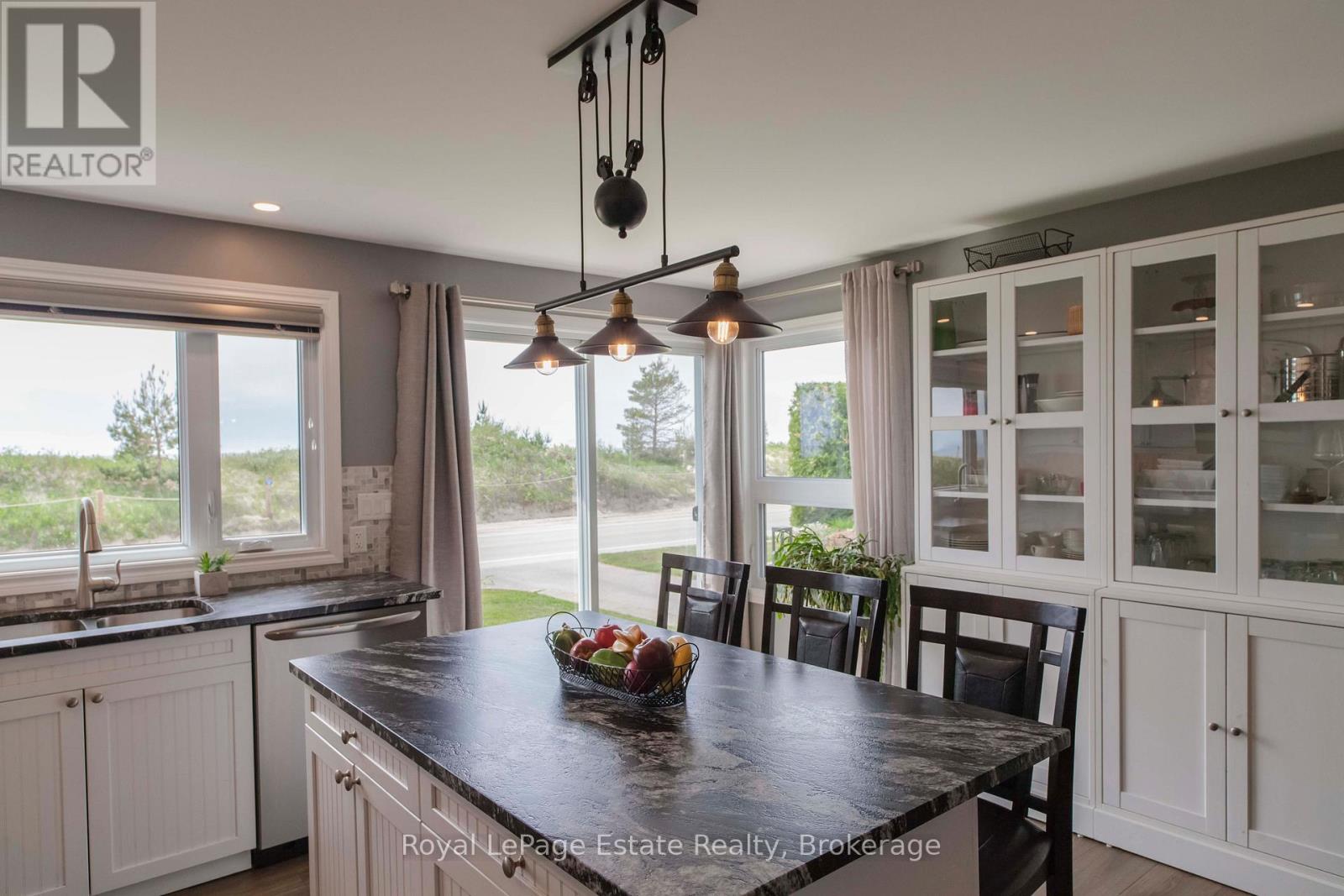 319 Lakeshore Boulevard N, South Bruce Peninsula, Ontario  N0H 2G0 - Photo 12 - X13470012