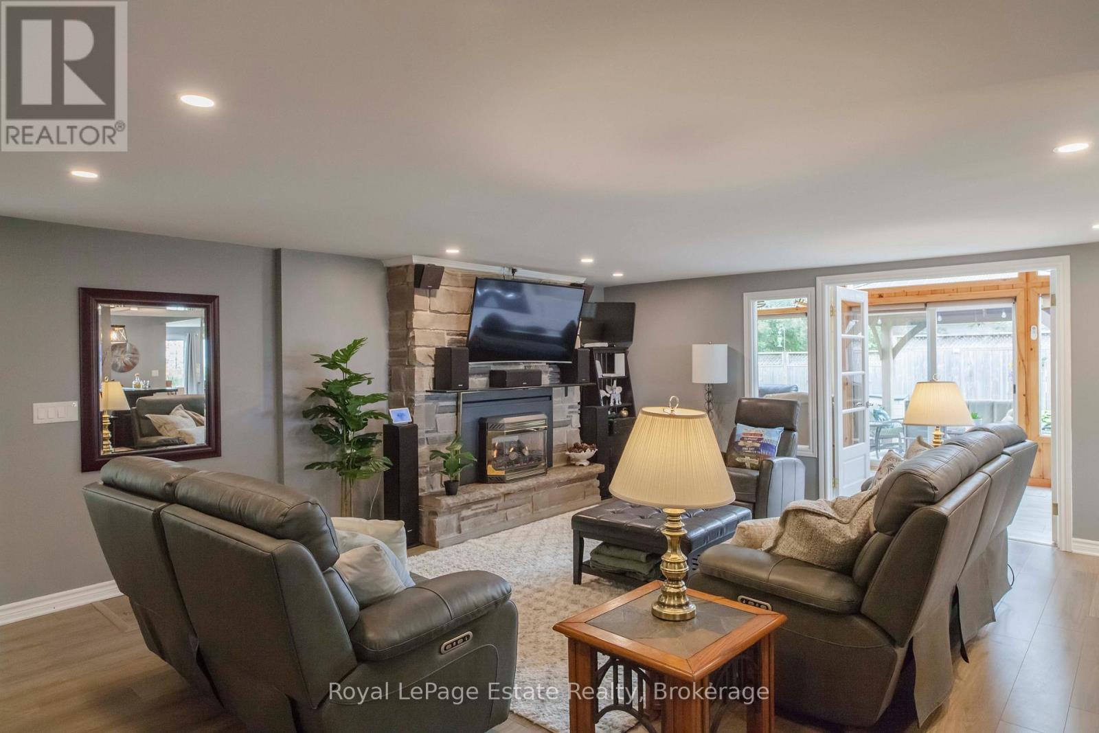 319 Lakeshore Boulevard N, South Bruce Peninsula, Ontario  N0H 2G0 - Photo 19 - X13470012