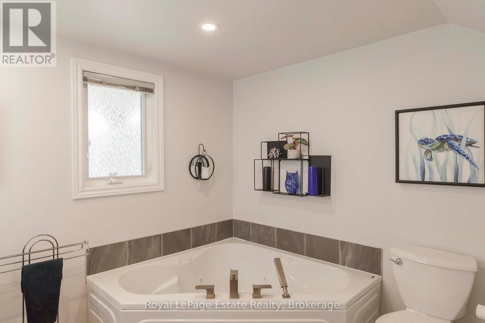 319 Lakeshore Boulevard N, South Bruce Peninsula, Ontario  N0H 2G0 - Photo 35 - X13470012