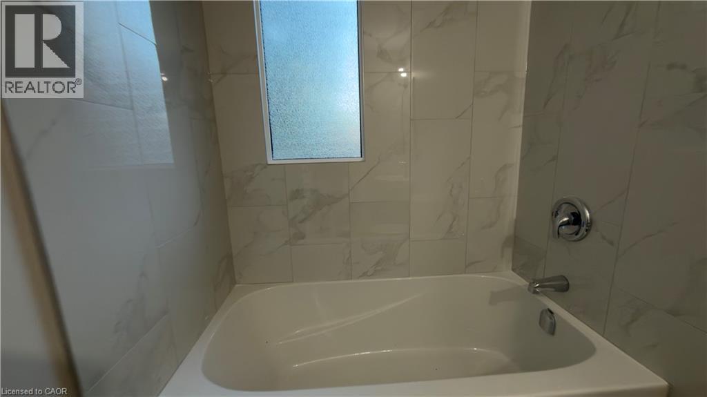 18 Miehm Place, Kitchener, Ontario  N2H 2K9 - Photo 15 - 40841641