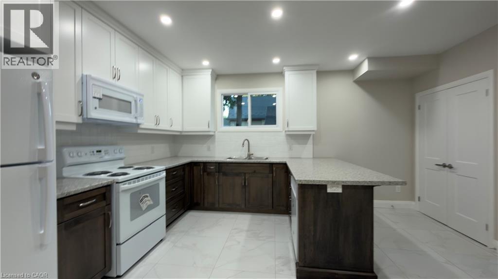 18 Miehm Place, Kitchener, Ontario  N2H 2K9 - Photo 4 - 40841641