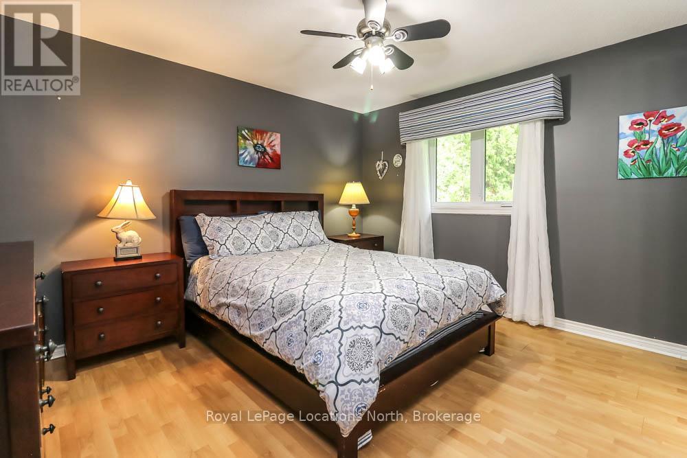 16 Wood Avenue, Wasaga Beach, Ontario  L9Z 2L3 - Photo 17 - S13470576