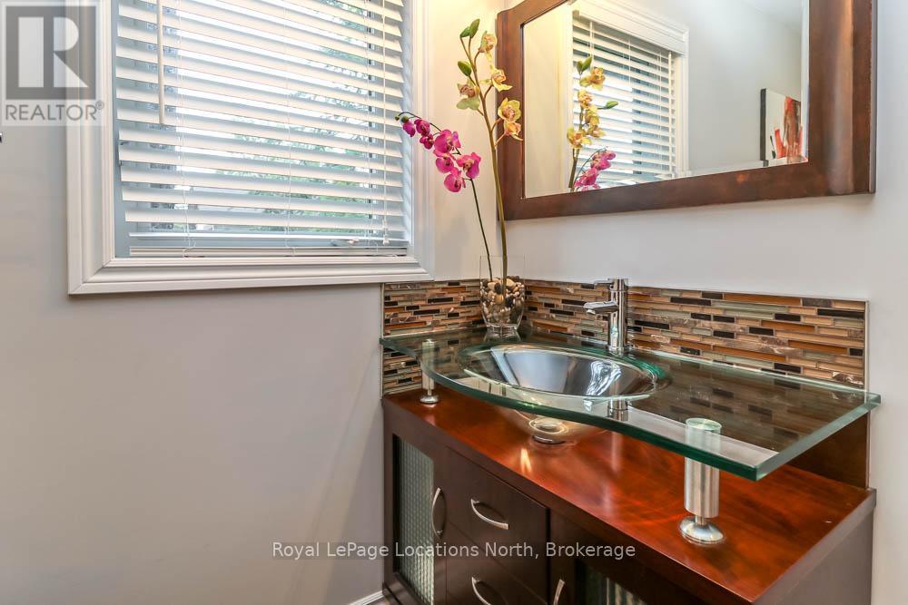 16 Wood Avenue, Wasaga Beach, Ontario  L9Z 2L3 - Photo 18 - S13470576