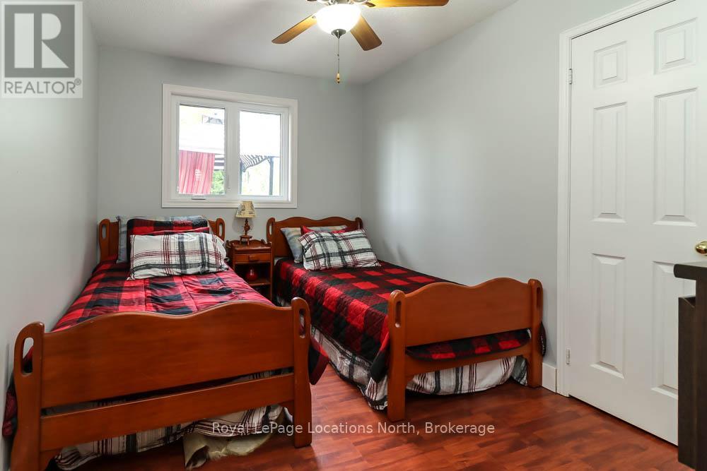 16 Wood Avenue, Wasaga Beach, Ontario  L9Z 2L3 - Photo 19 - S13470576