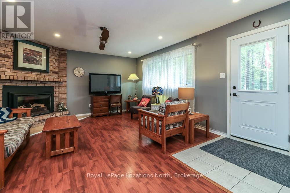 16 Wood Avenue, Wasaga Beach, Ontario  L9Z 2L3 - Photo 22 - S13470576