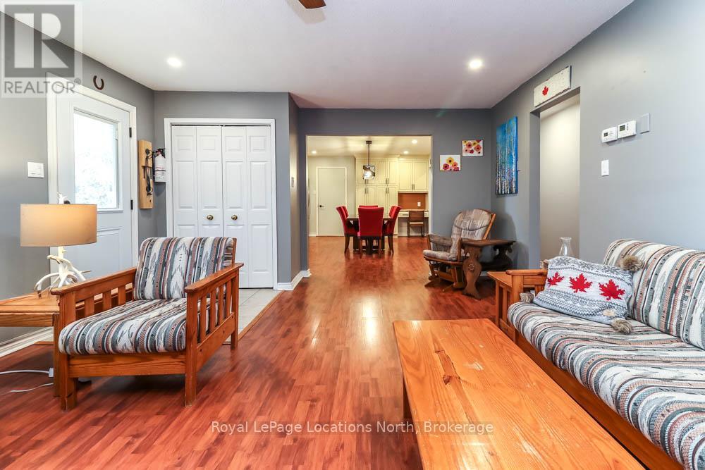 16 Wood Avenue, Wasaga Beach, Ontario  L9Z 2L3 - Photo 27 - S13470576