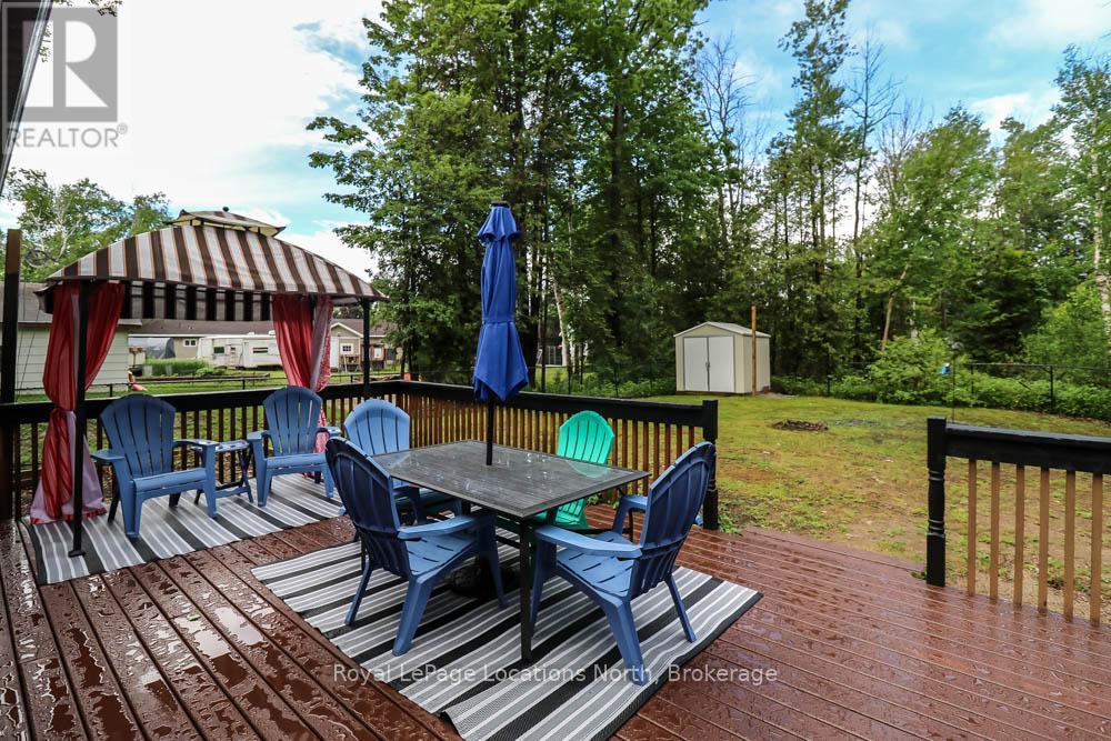 16 Wood Avenue, Wasaga Beach, Ontario  L9Z 2L3 - Photo 6 - S13470576