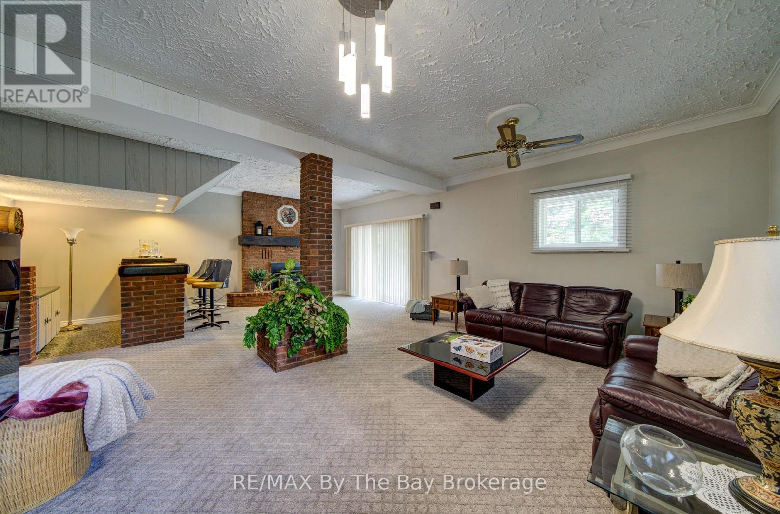 93 Frederick Dr S/s Drive, Wasaga Beach, Ontario  L9Z 1P1 - Photo 25 - S13470596