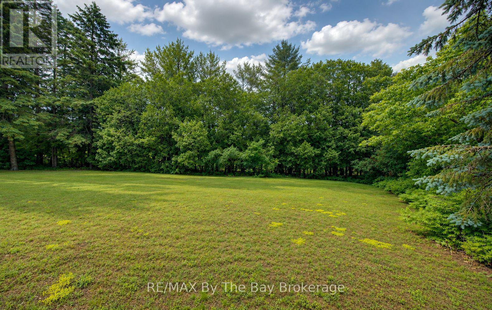 93 Frederick Dr S/s Drive, Wasaga Beach, Ontario  L9Z 1P1 - Photo 36 - S13470596