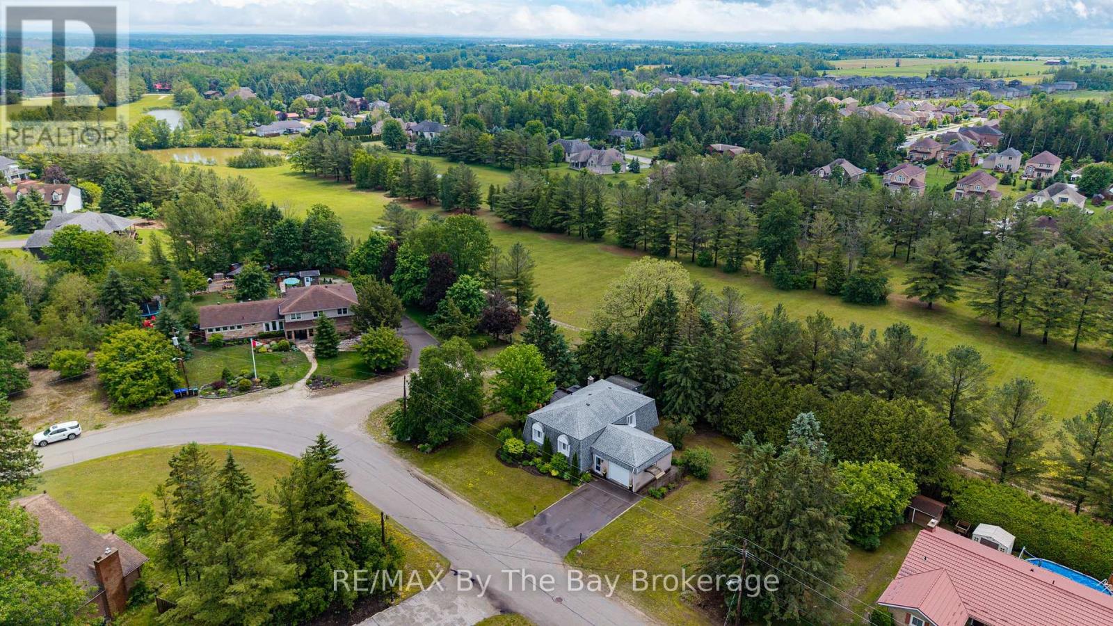 93 Frederick Dr S/s Drive, Wasaga Beach, Ontario  L9Z 1P1 - Photo 45 - S13470596